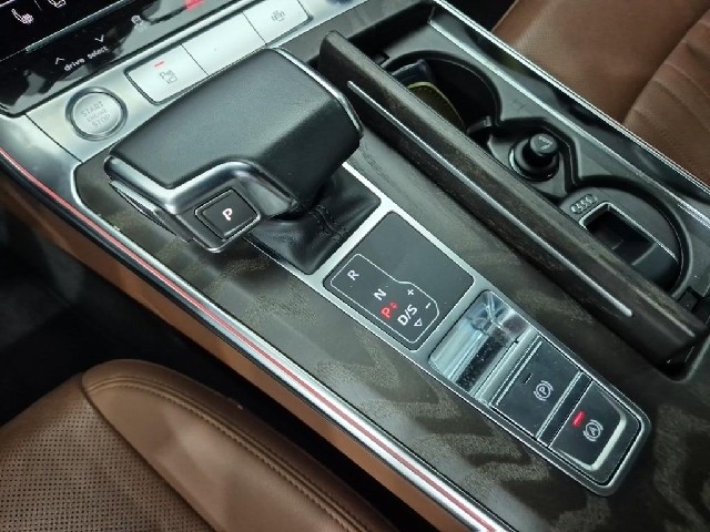 6081002470R8.jpg