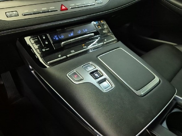 6081500467R8.jpg