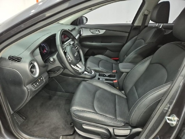 6081500995R10.jpg