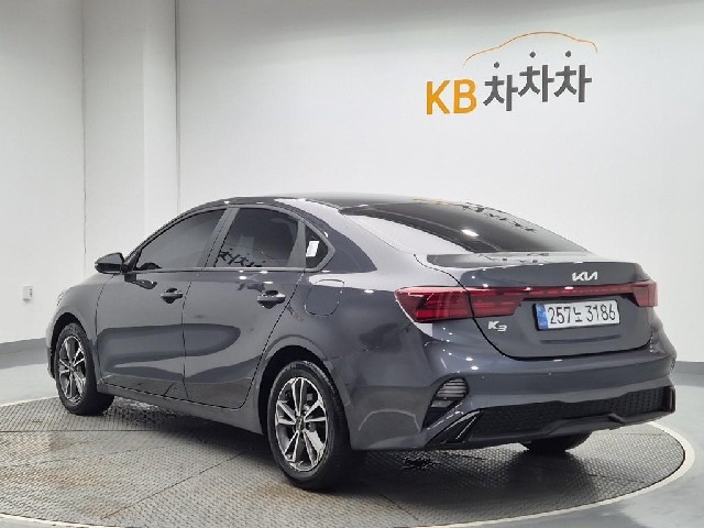 6081500995R2.jpg