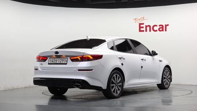 abf95c2b2a28f7c1bbf210ee1d74f219.jpeg