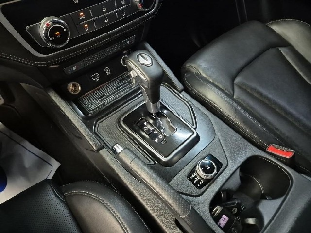 6081001104R8.jpg