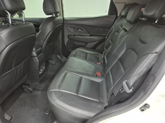 6051000099R12.jpg