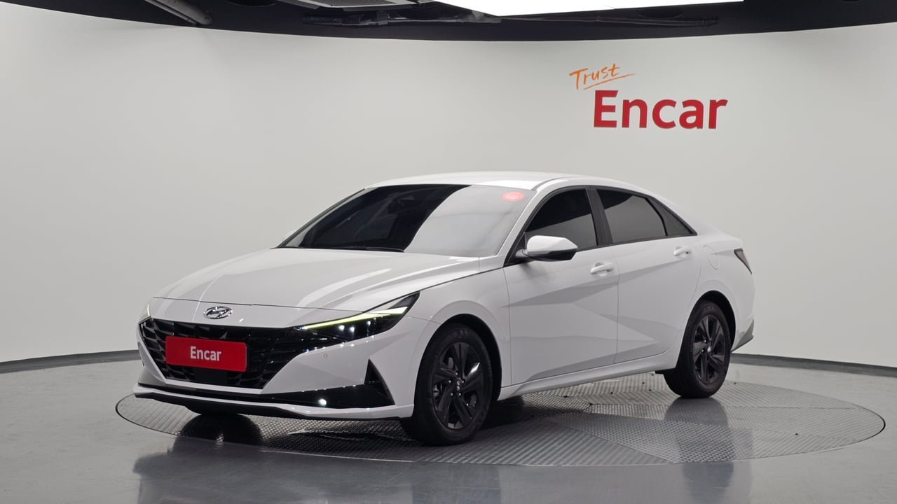 2023 Hyundai Avante, photo 1 of 1