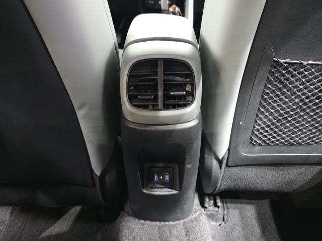 68a0f9515e07cfdcf4428ff97c7557ab.jpeg