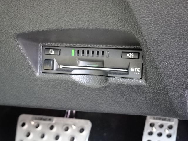 0560809A30261013W00211.jpg
