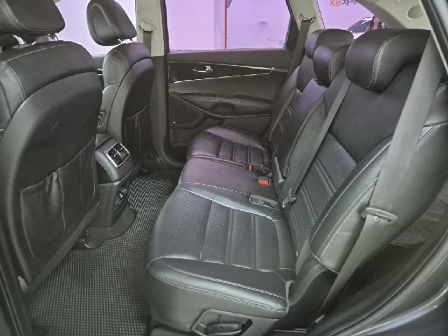 6071502349R12.jpg