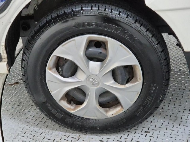 6041501847R15.jpg