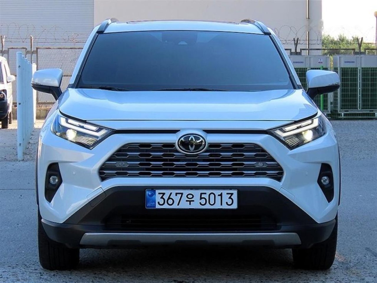 2025 Toyota Rav4, photo 1 of 1