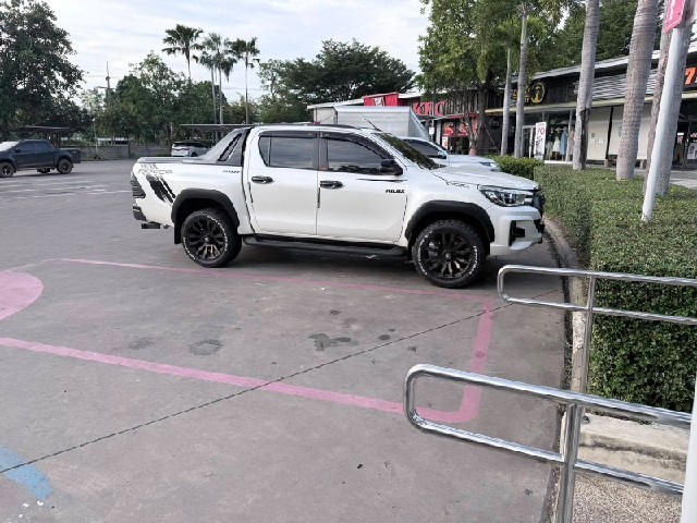 edca1a40793576a4c6ecc8f7e05ac104.jpeg