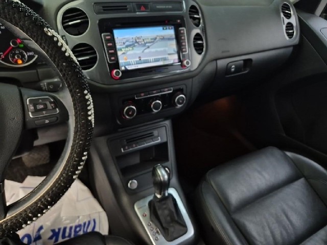 6051500959R10.jpg