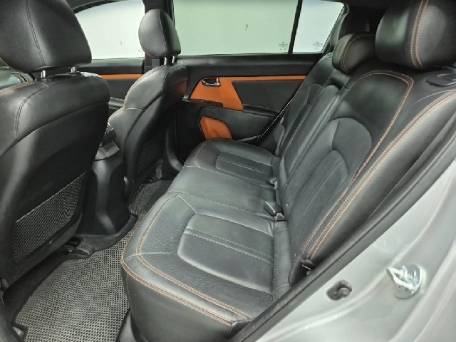 6051000741R12.jpg