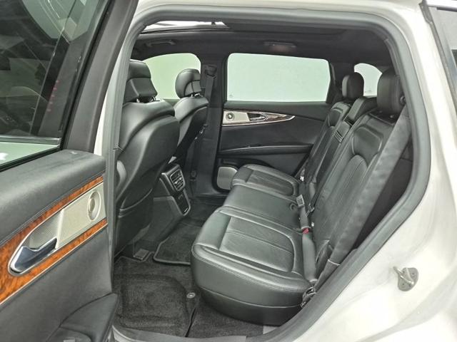 6071000056R12.jpg