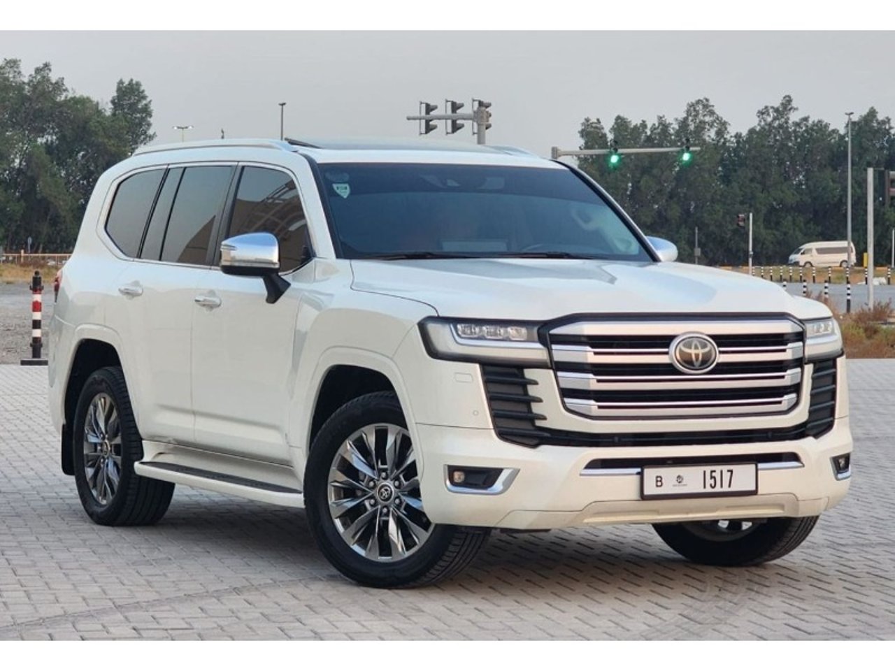 2022 Toyota Land Cruiser, photo 1 of 1