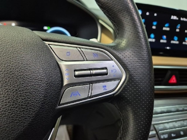 6011000808R16.jpg