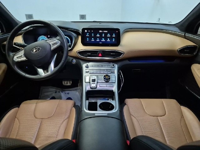 6011000808R7.jpg