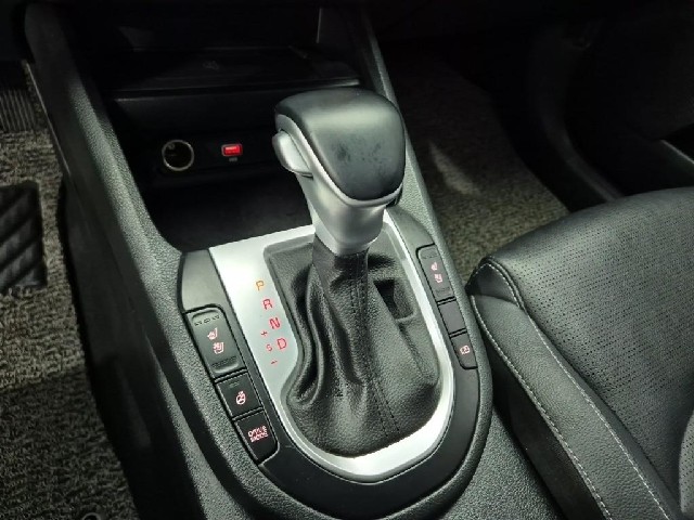 6101000196R8.jpg