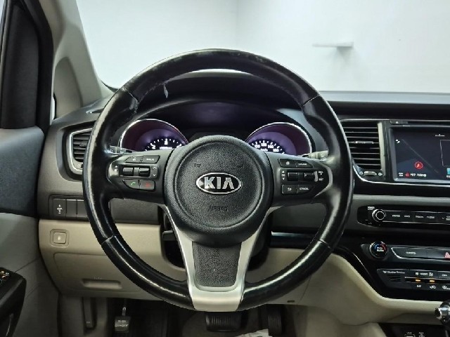 6061501574R9.jpg