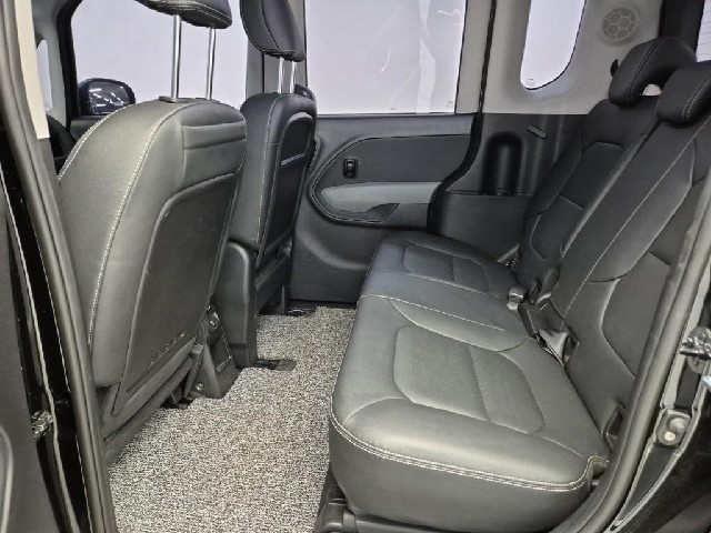 6061501596R12.jpg