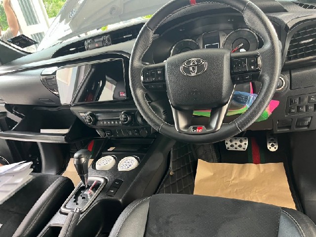 16034e7bf0dfff53ae176706cf78186f.jpeg