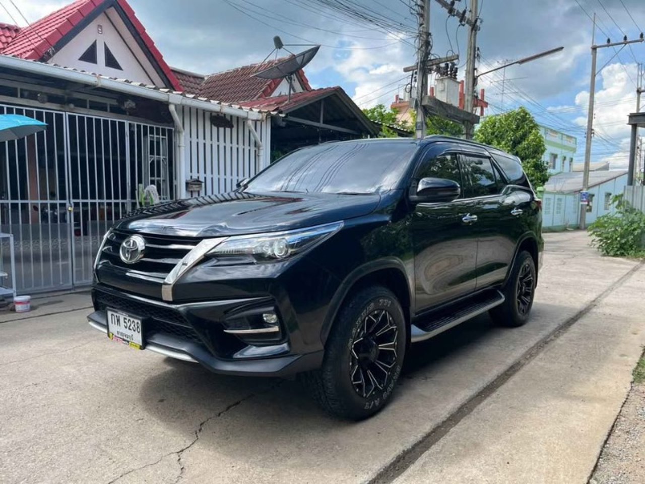 2020 Toyota Fortuner, photo 1 of 1