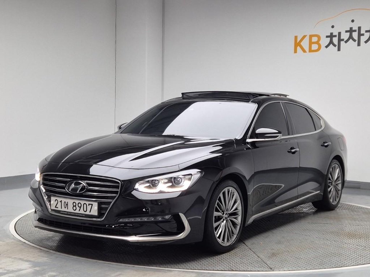 2019 Hyundai Grandeur, photo 1 of 1