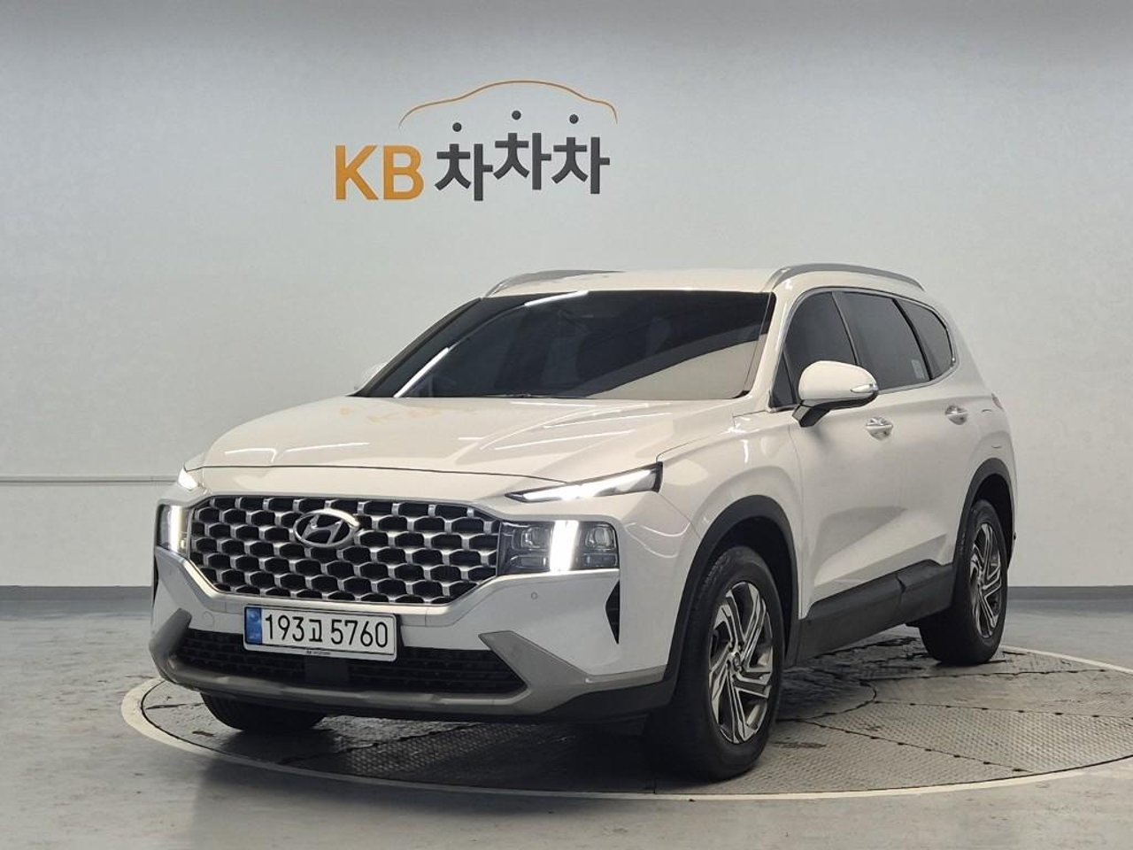 2021 Hyundai Santa, photo 1 of 1