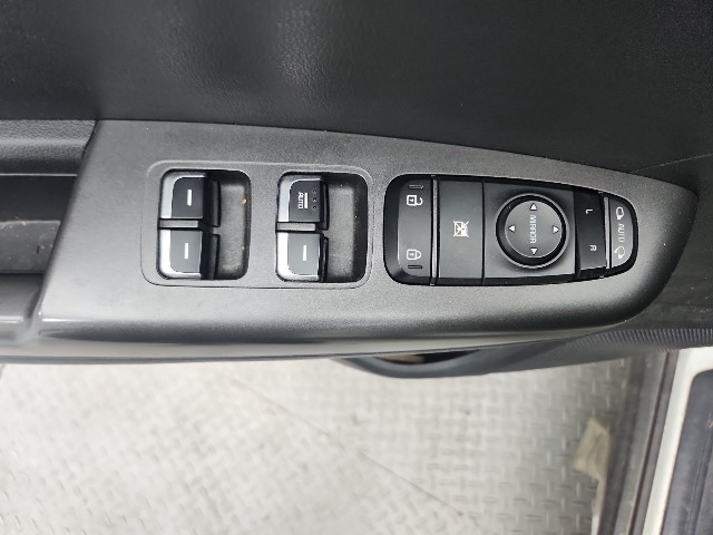 lotterental_09593242_v9rrH_1.jpg