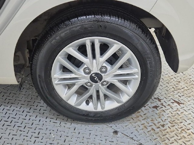 6101500142R20.jpg
