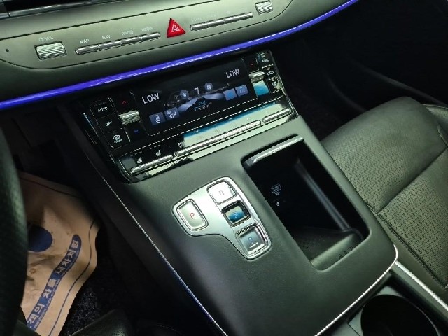 6051002477R8.jpg