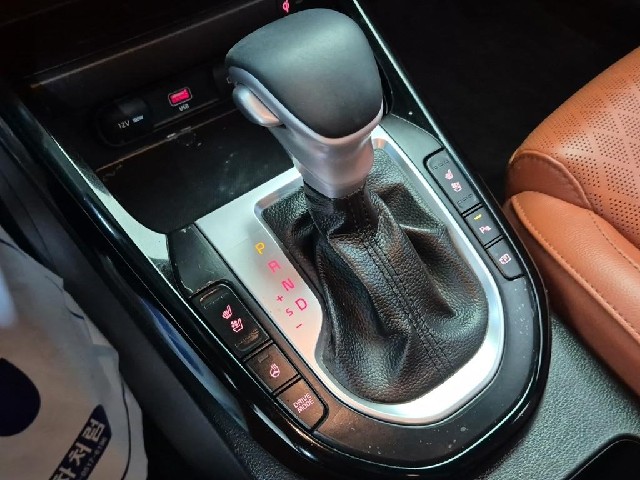6051501932R8.jpg