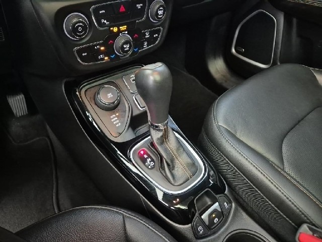 6051501482R8.jpg