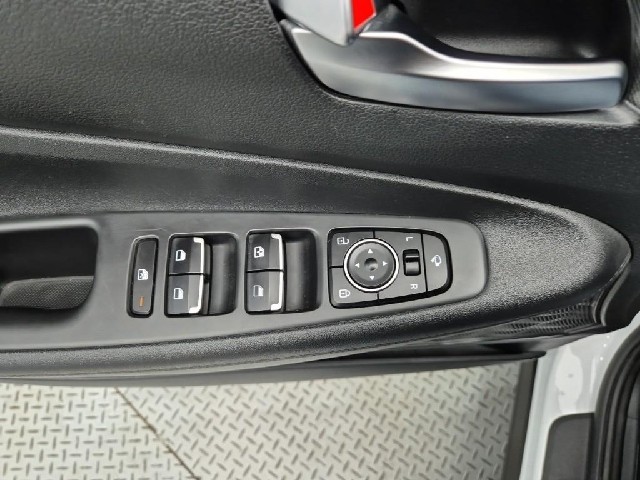 6051002233R18.jpg