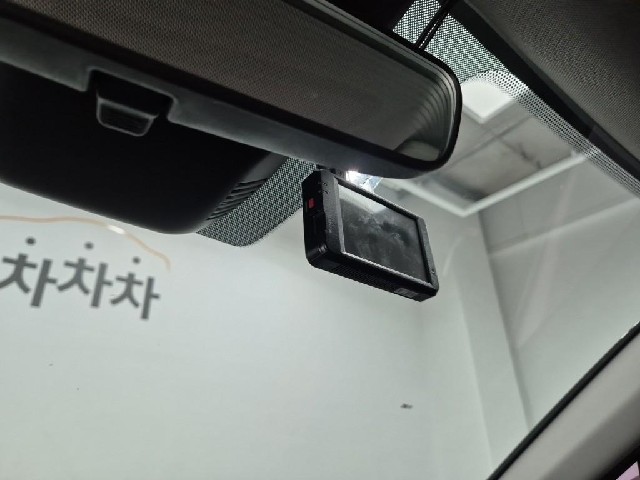 6061000256R16.jpg