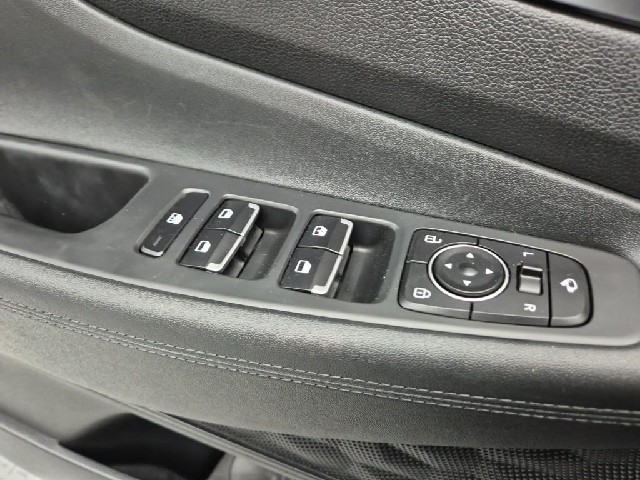 6061000256R18.jpg