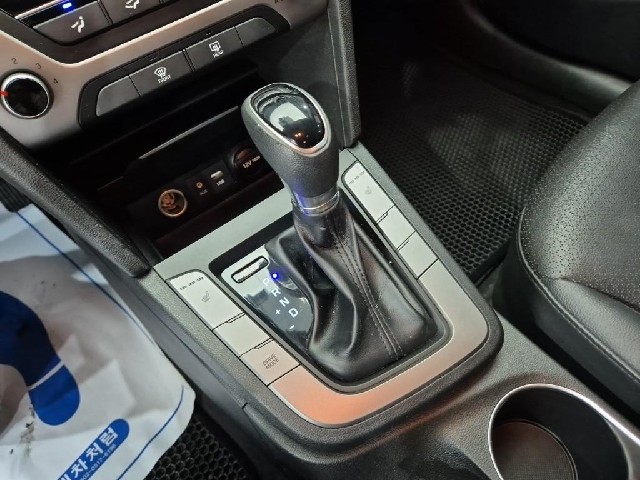 6081501990R8.jpg