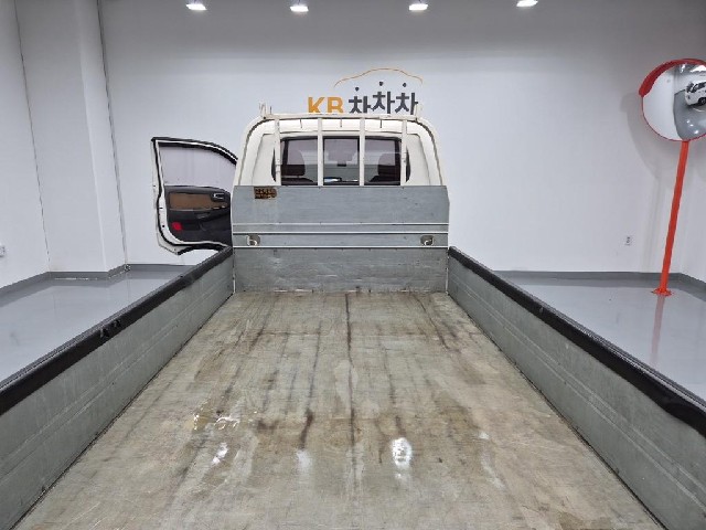6101000060R17.jpg