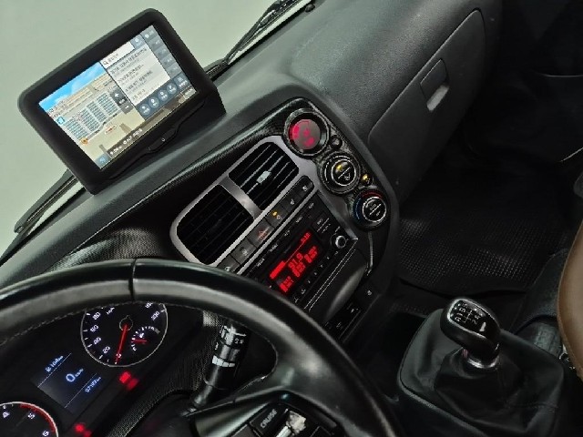 6101000060R9.jpg