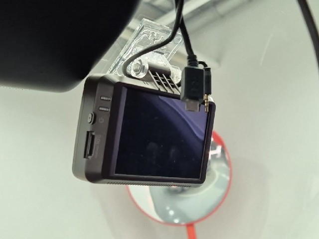 6081002098R16.jpg