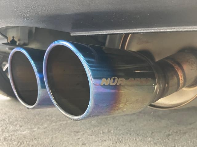 0520342A30261015W00113.jpg