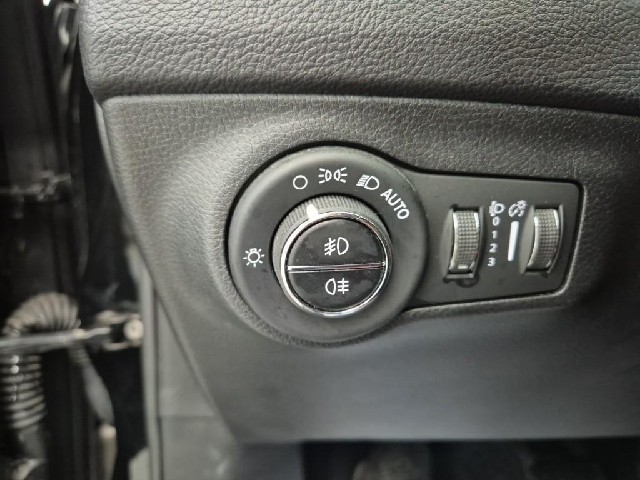 6091001558R18.jpg