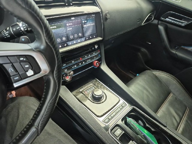 6091501117R10.jpg