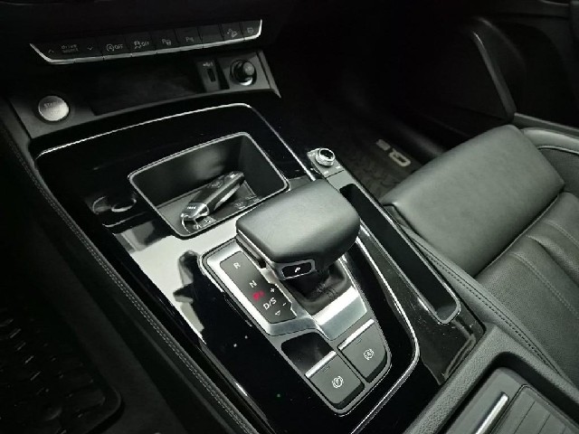 6091001695R8.jpg