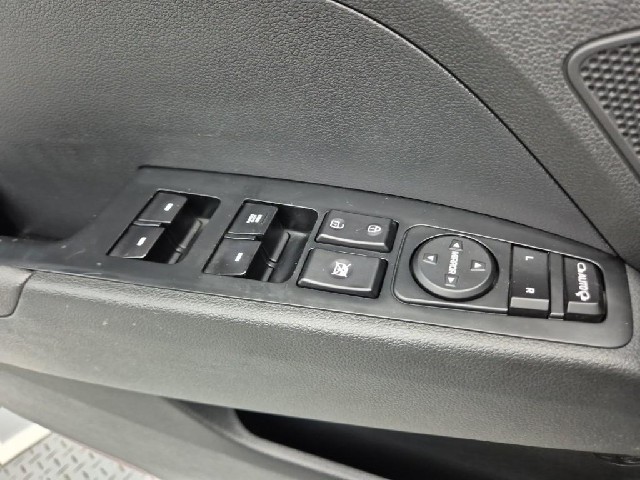 6081502015R17.jpg