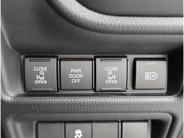 0200810A30261015W00215.jpg