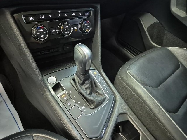 6081001759R8.jpg