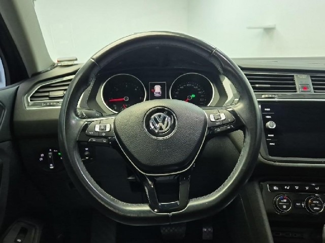6081001759R9.jpg