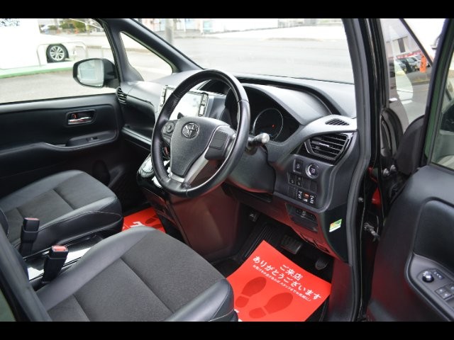759235e52cfc95444ae29dcdf7f0cad8.jpg
