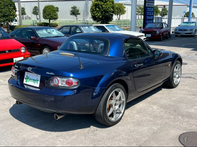 93200f51f5815e5e7e7541036864765a.jpg