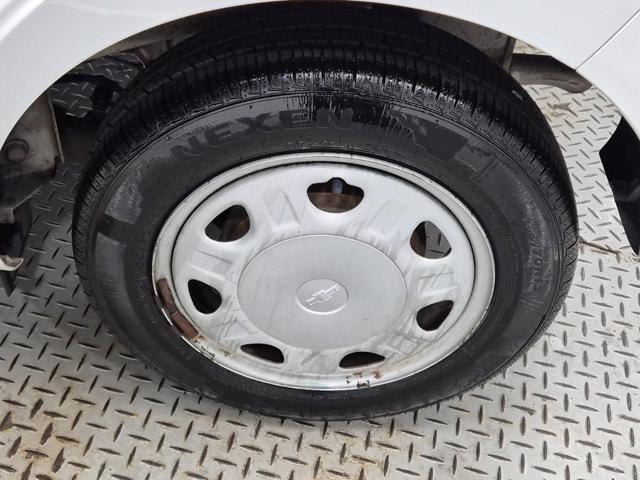 6061001645R18.jpg